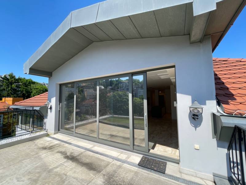 Arenda 5-i-bolee-komnat, 5-i-bolee-komnat, Hlboká cesta, Bratislava - 
