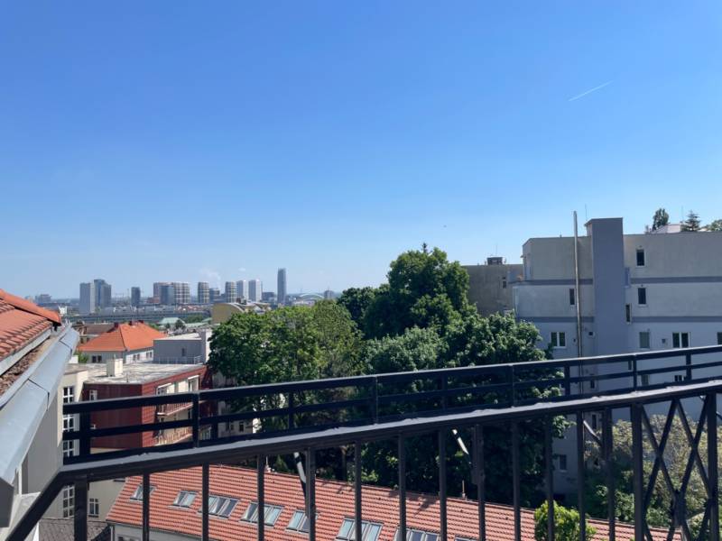 Arenda 5-i-bolee-komnat, 5-i-bolee-komnat, Hlboká cesta, Bratislava - 
