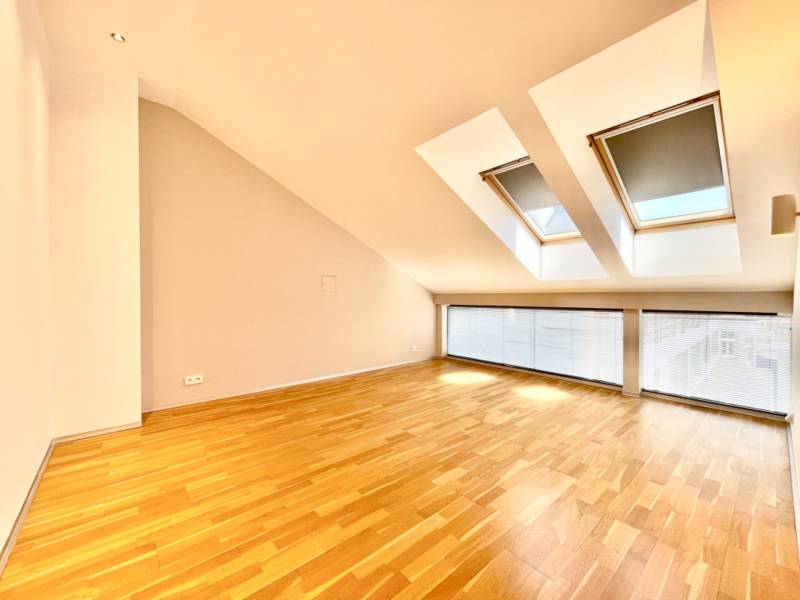 Arenda 5-i-bolee-komnat, 5-i-bolee-komnat, Hlboká cesta, Bratislava - 