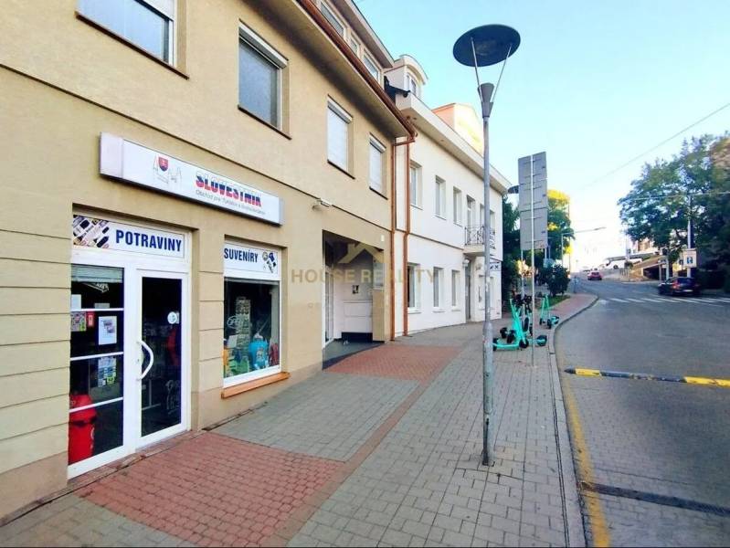 Prodazha Torgovye-pomeshchenija, Torgovye-pomeshchenija, Zámocká, Brat