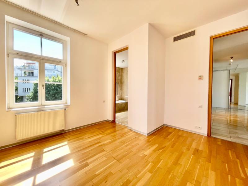 Arenda 3-komnatnaya, 3-komnatnaya, Hlboká, Bratislava - Staré Mesto, S
