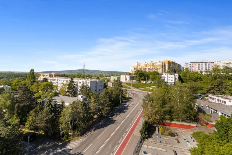 Prodazha 3-komnatnaya, 3-komnatnaya, Gabčíkova, Bratislava - Karlova V