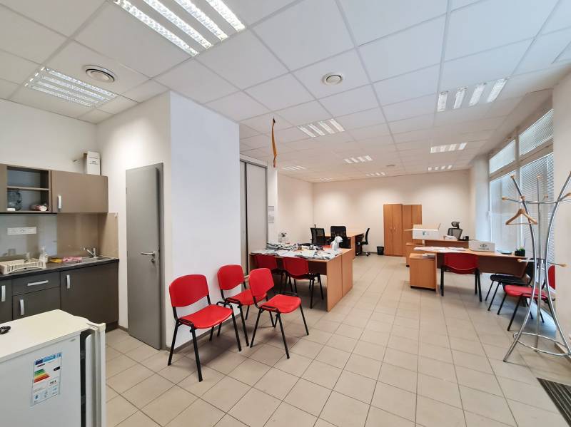 Arenda Torgovye-pomeshchenija, Torgovye-pomeshchenija, Opletalova, Bra