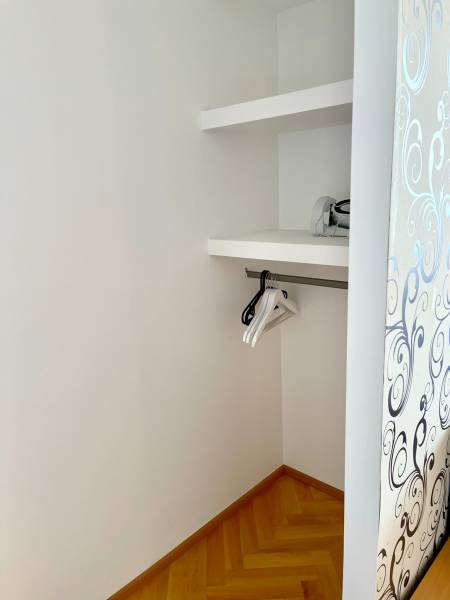 Arenda 2-komnatnaya, 2-komnatnaya, Palisády, Bratislava - Staré Mesto,