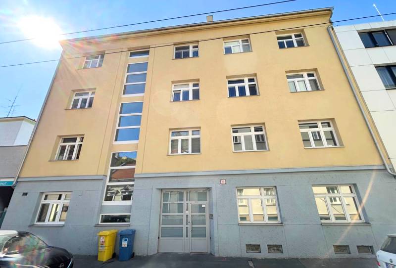 Prodazha 2-komnatnaya, 2-komnatnaya, Cintorínska, Bratislava - Staré M