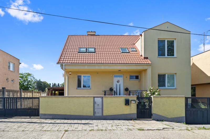 Prodazha CHastnye-doma, CHastnye-doma, Tehelná, Galanta, Slovakia