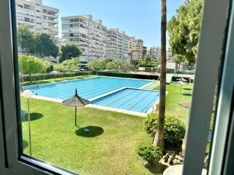 Prodazha 4-komnatnaya, 4-komnatnaya, Alicante / Alacant, Spain