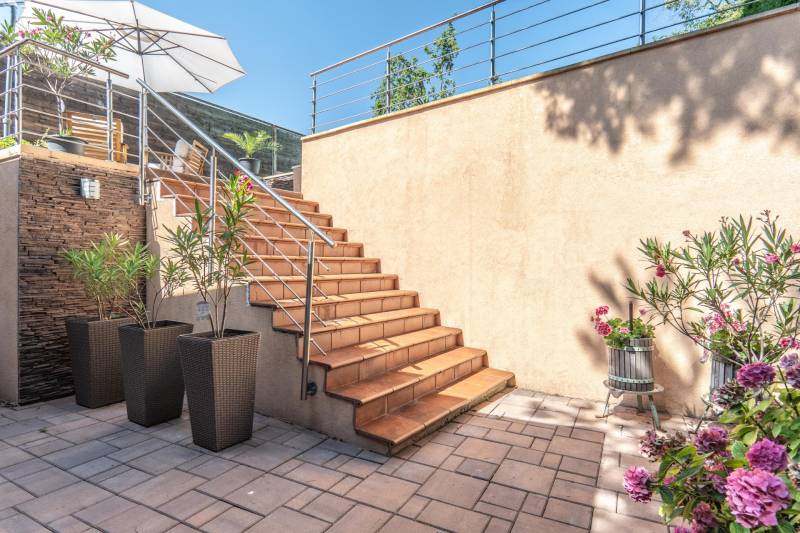 Prodazha CHastnye-doma, CHastnye-doma, K zlatému rohu, Bratislava - De