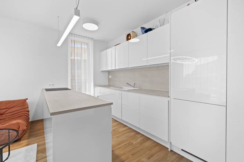 Светлая 4-комнатная квартира в престижном Новом Ружинове