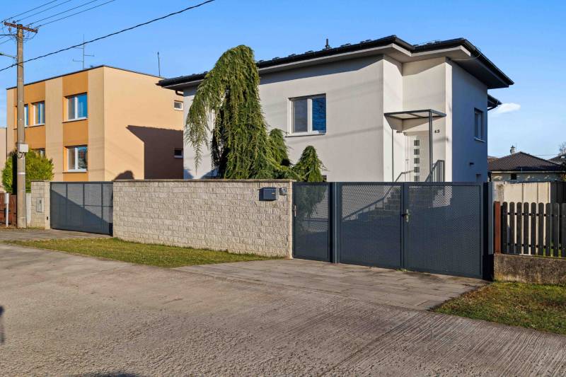 Prodazha CHastnye-doma, CHastnye-doma, Pluhová, Senec, Slovakia