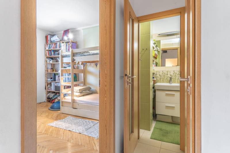 Prodazha 3-komnatnaya, 3-komnatnaya, Narcisová, Bratislava - Ružinov, 