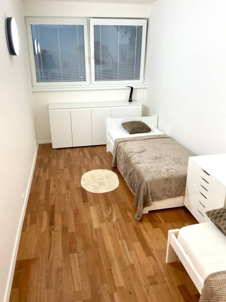 Arenda 3-komnatnaya, 3-komnatnaya, Bárdošova, Bratislava - Nové Mesto,