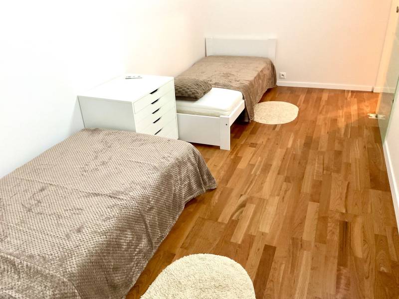 Arenda 3-komnatnaya, 3-komnatnaya, Bárdošova, Bratislava - Nové Mesto,