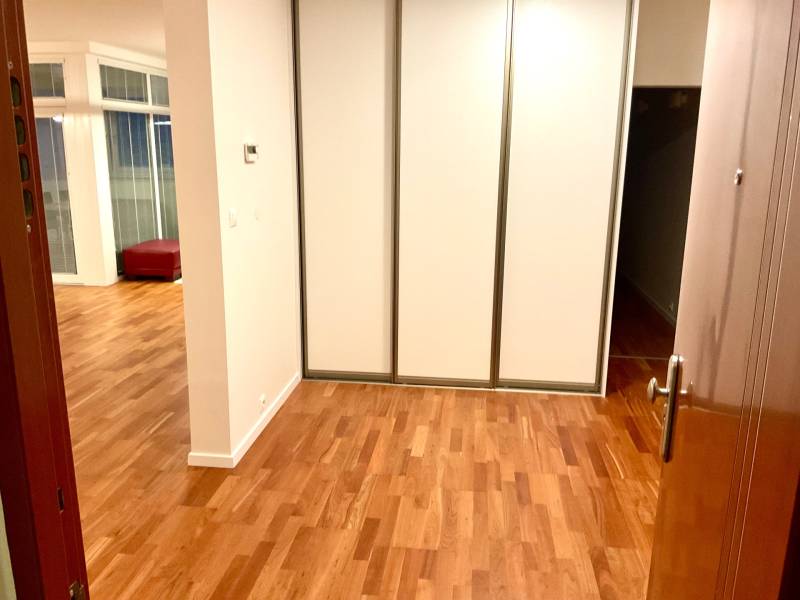 Arenda 3-komnatnaya, 3-komnatnaya, Bárdošova, Bratislava - Nové Mesto,