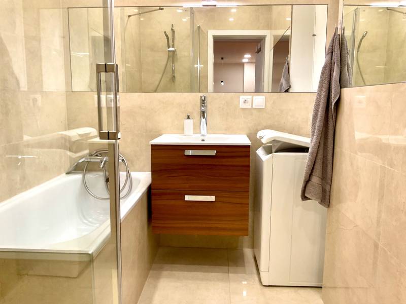 Arenda 3-komnatnaya, 3-komnatnaya, Bárdošova, Bratislava - Nové Mesto,