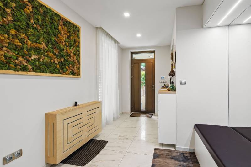 Современный дом в Братиславе с природой за порогом