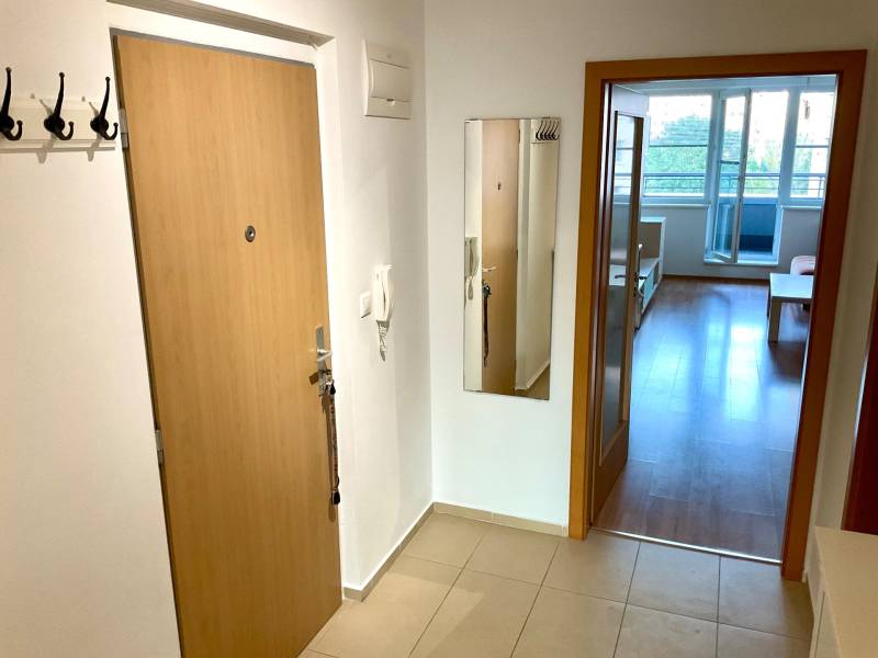 Arenda 2-komnatnaya, 2-komnatnaya, Bratislava - Dúbravka, Slovakia