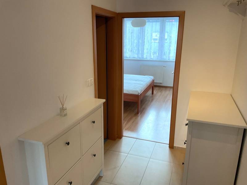 Arenda 2-komnatnaya, 2-komnatnaya, Bratislava - Dúbravka, Slovakia