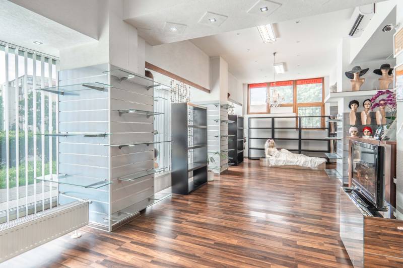 Prodazha Torgovye-pomeshchenija, Torgovye-pomeshchenija, Račianska, Br