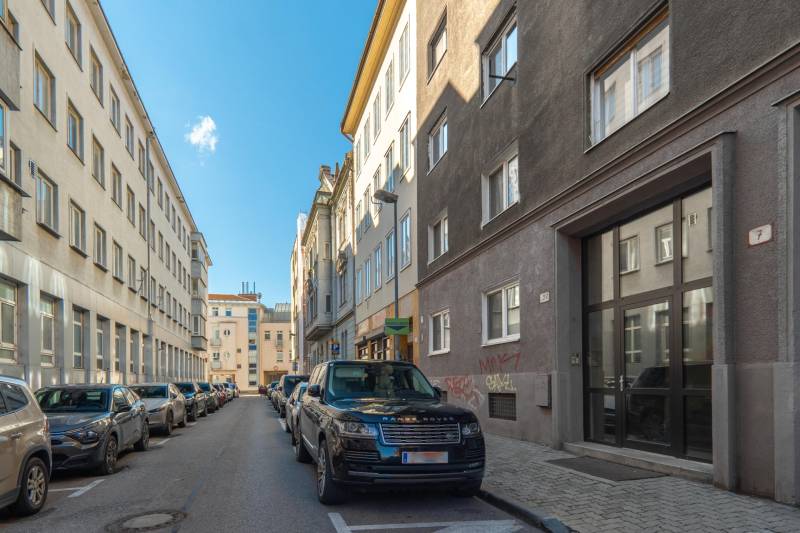 Prodazha 3-komnatnaya, 3-komnatnaya, Heydukova, Bratislava - Staré Mes