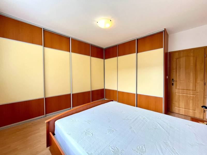 Arenda 3-komnatnaya, 3-komnatnaya, Pavla Horova, Bratislava - Devínska