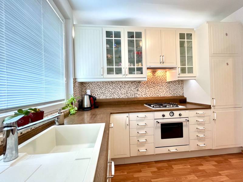 Arenda 3-komnatnaya, 3-komnatnaya, Pavla Horova, Bratislava - Devínska
