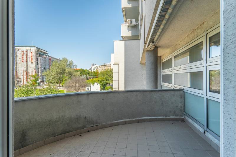 Prodazha 5-i-bolee-komnat, 5-i-bolee-komnat, Námestie Martina Benku, B