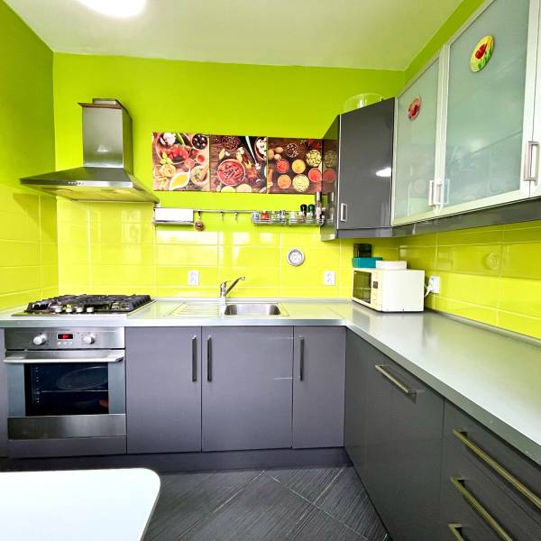 Arenda 3-komnatnaya, 3-komnatnaya, Námestí Hraničiarov, Bratislava - P