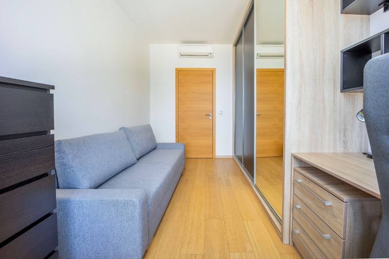 Солнечная 3-комнатная квартира с видом на Дунай в Братиславе