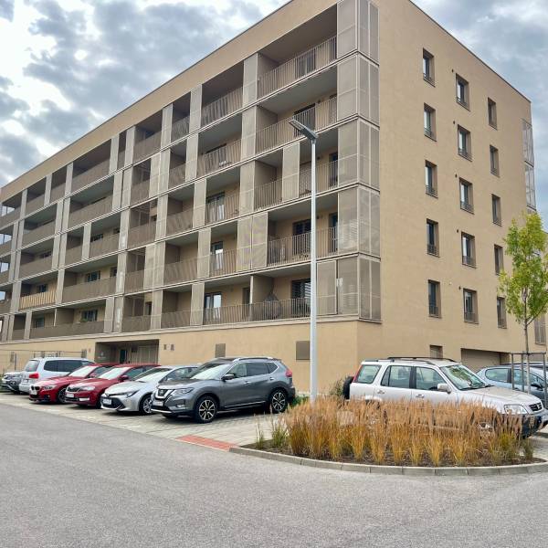 Arenda 2-komnatnaya, 2-komnatnaya, Jána Langoša, Bratislava - Lamač, S