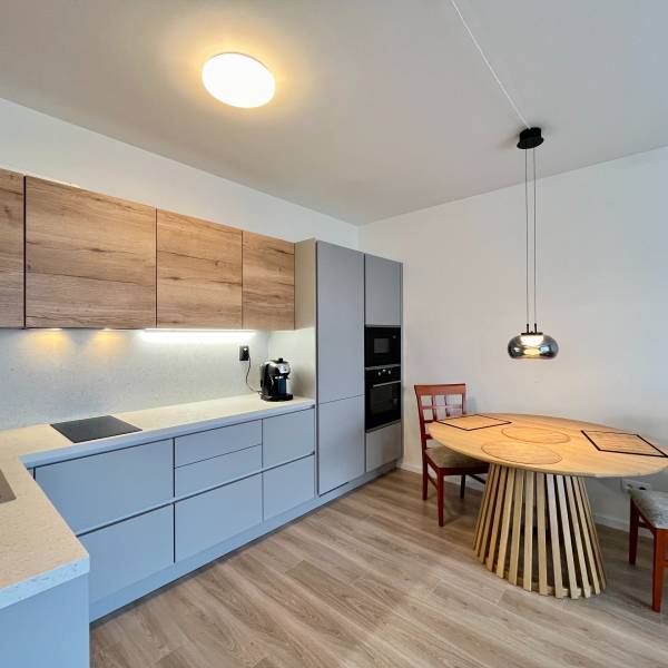 Arenda 2-komnatnaya, 2-komnatnaya, Jána Langoša, Bratislava - Lamač, S