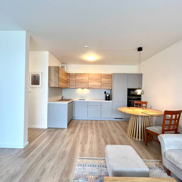 Arenda 2-komnatnaya, 2-komnatnaya, Jána Langoša, Bratislava - Lamač, S