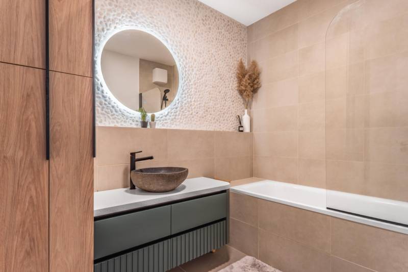 Arenda 3-komnatnaya, 3-komnatnaya, Jána Langoša, Bratislava - Lamač, S