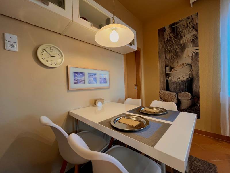 Arenda 4-komnatnaya, 4-komnatnaya, Revova, Bratislava - Staré Mesto, S