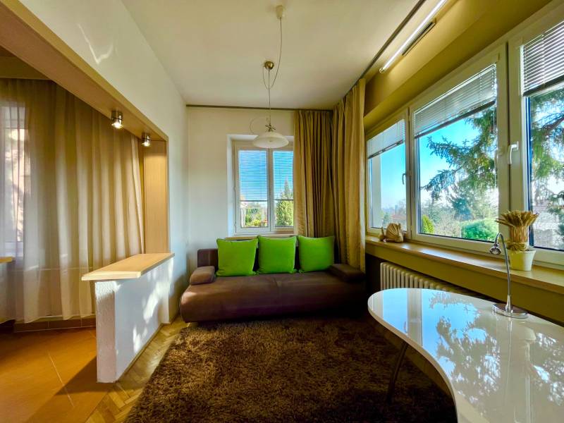 Arenda 4-komnatnaya, 4-komnatnaya, Revova, Bratislava - Staré Mesto, S