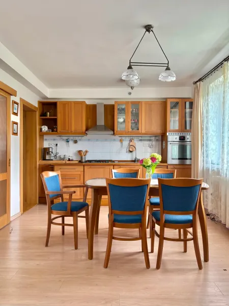 Prodazha CHastnye-doma, CHastnye-doma, Zdravotnícka, Bratislava - Ruso