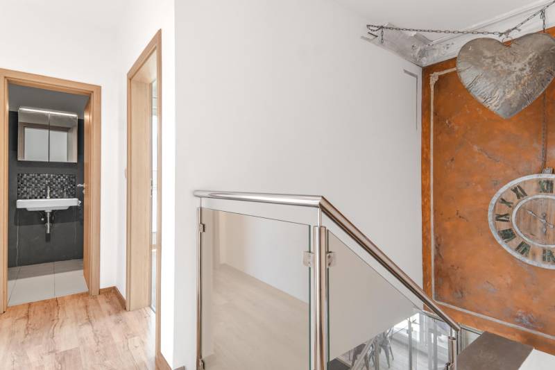 Arenda 4-komnatnaya, 4-komnatnaya, Cementárenská, Malacky, Slovakia