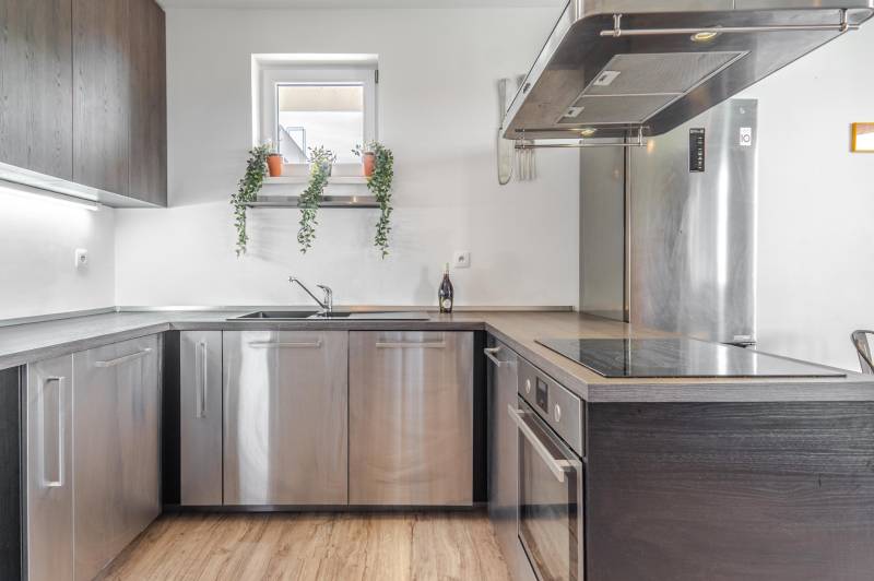 Arenda 4-komnatnaya, 4-komnatnaya, Cementárenská, Malacky, Slovakia