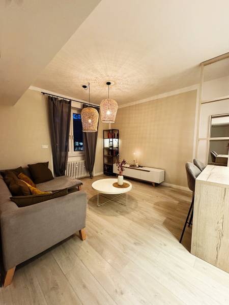 Prodazha 3-komnatnaya, 3-komnatnaya, Trnavská cesta, Bratislava - Ruži