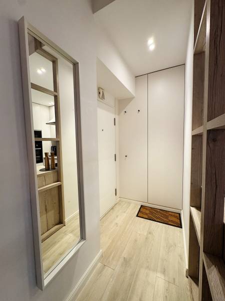 Prodazha 3-komnatnaya, 3-komnatnaya, Trnavská cesta, Bratislava - Ruži