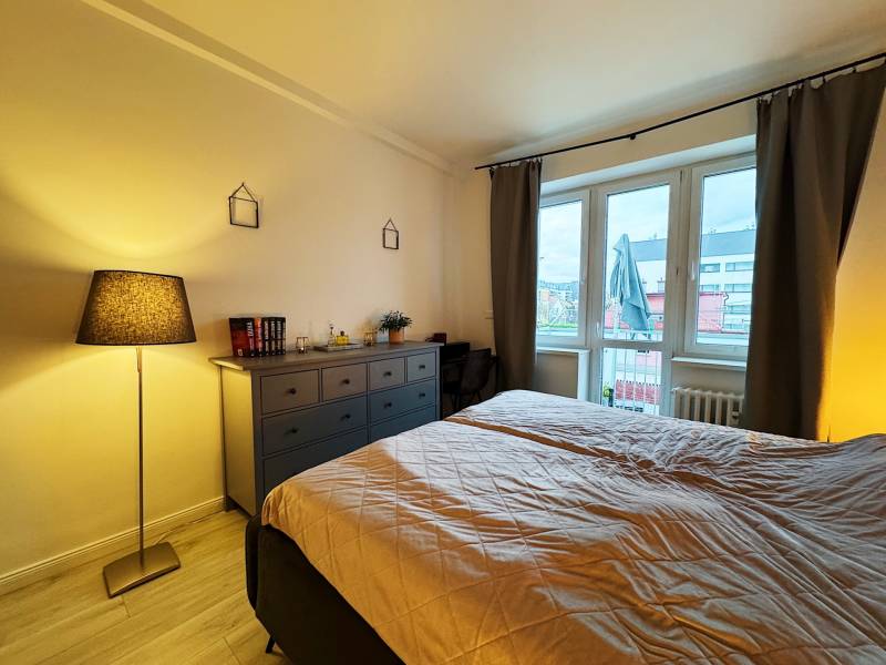 Prodazha 3-komnatnaya, 3-komnatnaya, Trnavská cesta, Bratislava - Ruži