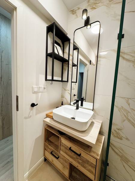 Prodazha 3-komnatnaya, 3-komnatnaya, Trnavská cesta, Bratislava - Ruži