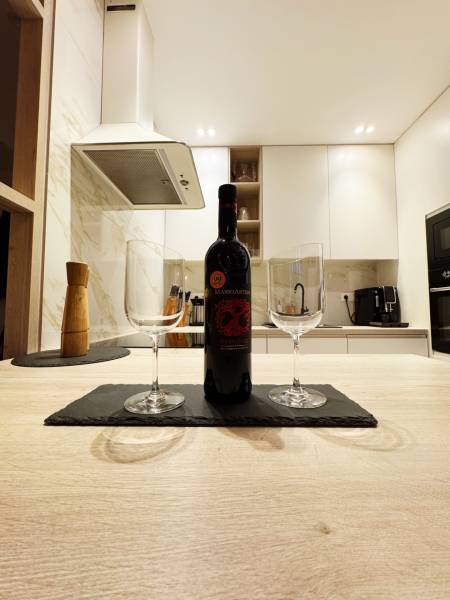 Prodazha 3-komnatnaya, 3-komnatnaya, Trnavská cesta, Bratislava - Ruži