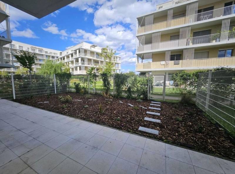 Arenda 2-komnatnaya, 2-komnatnaya, Na výslní, Bratislava - Ružinov, Sl