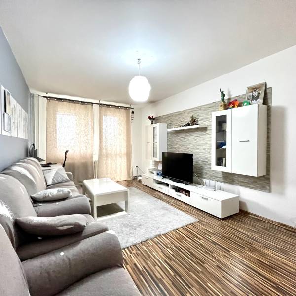 Arenda 3-komnatnaya, 3-komnatnaya, Námestí Hraničiarov, Bratislava - P