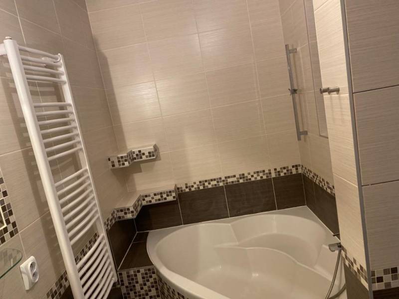 Arenda 3-komnatnaya, 3-komnatnaya, Námestí Hraničiarov, Bratislava - P