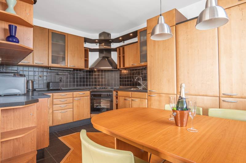 Prodazha 4-komnatnaya, 4-komnatnaya, Janka Alexyho, Bratislava - Dúbra