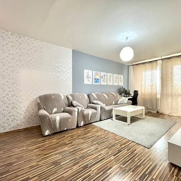 Arenda 3-komnatnaya, 3-komnatnaya, Námestí Hraničiarov, Bratislava - P