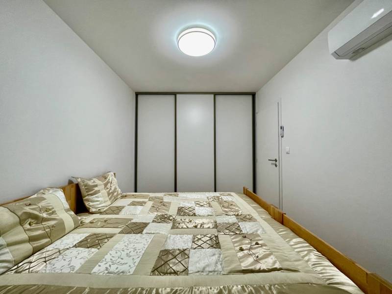 Arenda 2-komnatnaya, 2-komnatnaya, Vrbenského, Bratislava - Rača, Slov