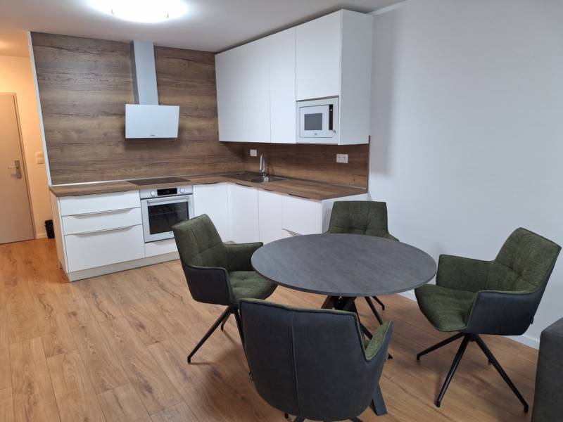 Arenda 2-komnatnaya, 2-komnatnaya, Vrbenského, Bratislava - Rača, Slov